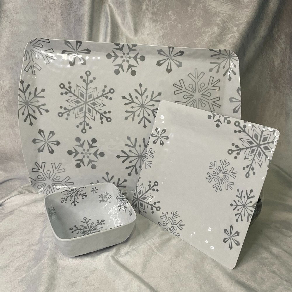 Melamine White & Sliver Snowflake Platter, Tray & Bowl Set